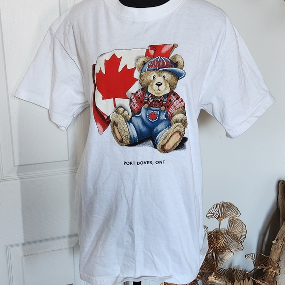 Vintage teddy bear 90s tourist tshirt 🇨🇦 Canada - Picture 3 of 6
